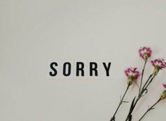 Entschuldigungsschreiben richtig formulieren: So gelingt das frühe Gehen